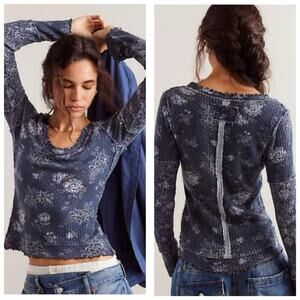 Free People We The Free Clover Printed Thermal Size XS Blue Floral Print Boho